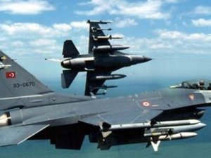 Suriye uçakları Türkiye sınırını bombaladı