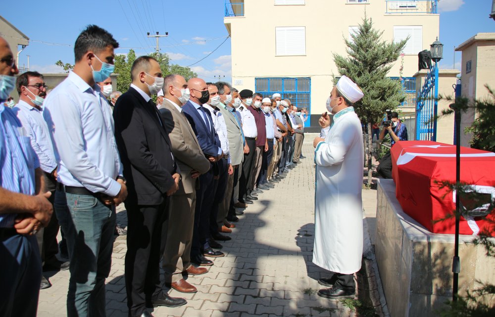 Eski Konya Valisi son yolculuğuna uğurlandı