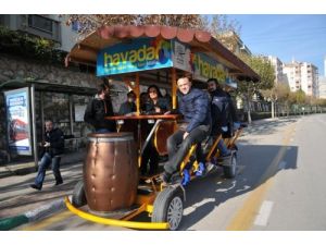 Türkiye’nin İlk Bisiklet Kafesinin Adı ‘havadar’ Oldu