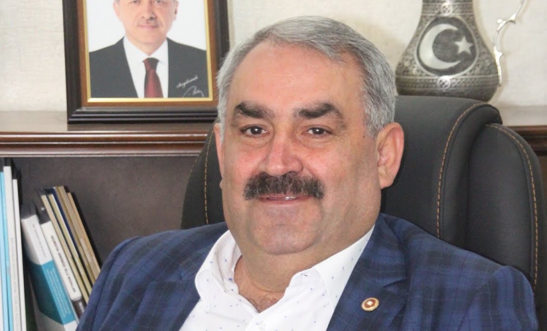 Halil Etyemez'den kutlama mesajı 