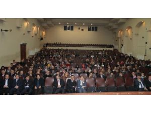 Bahadıroğlu, İdeal Gençlikte Ailenin Rolünü Anlattı