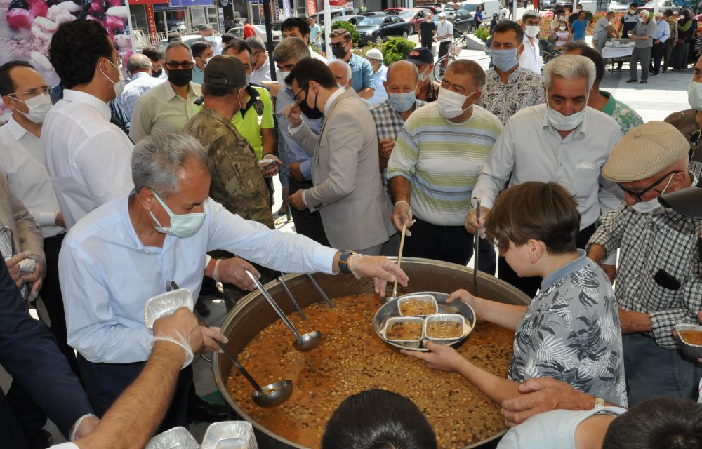 Akşehir Belediyesinin Aşure etkinliği