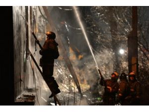 Moskova’da Büyük Depo Yangını: 2 İtfaiyeci Öldü