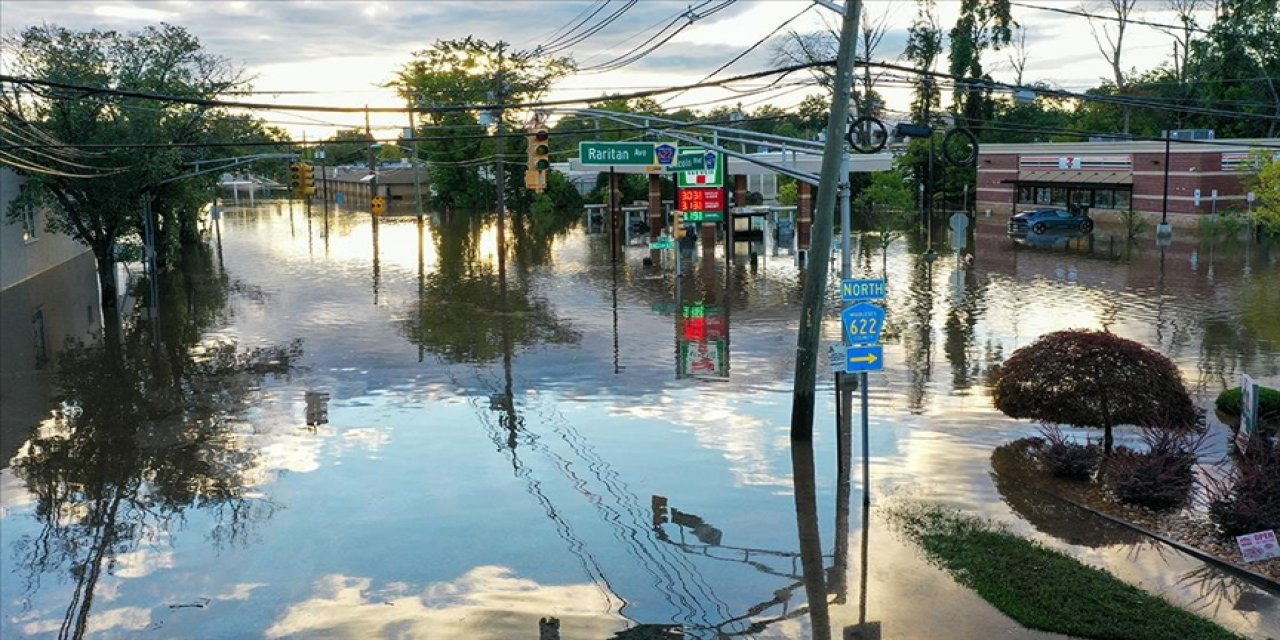 ABD'nin kuzeydoğusunda şiddetli yağışın neden olduğu sellerde en az 45 kişi hayatını kaybetti