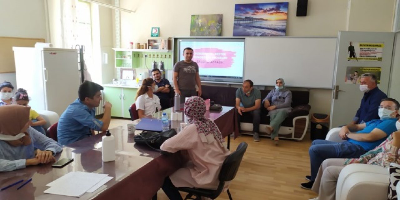 Yunak'ta salgın hastalık psikoeğitim seminerleri