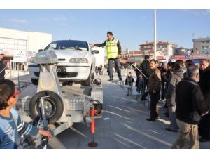 Emniyet Kemerinin Önemi Simülasyon Aracı İle Anlatıldı