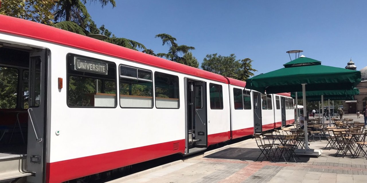 Konya'da tramvay kafe hizmete girdi