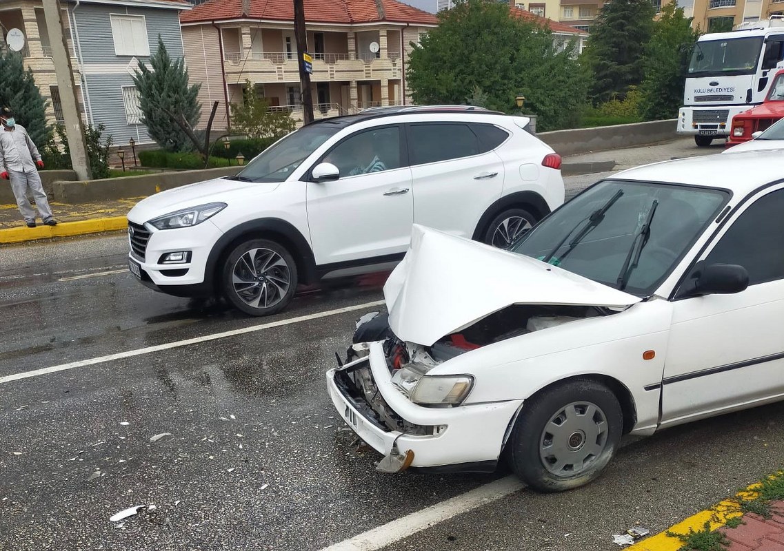 Kulu'da trafik kazası: 2 yaralı