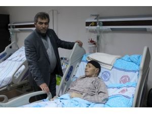 Hastane Yetkililerinin ‘taburcu Ettik’ Dedikleri Hasta Erzurum’da Hayata Tutundu