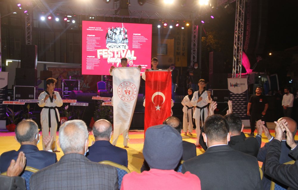 Hüyük'te "Kırmızı Altın Gençlik Festivali" başladı
