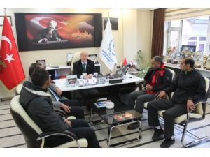 Erdinç Özdemir'den Erim'e Plaket