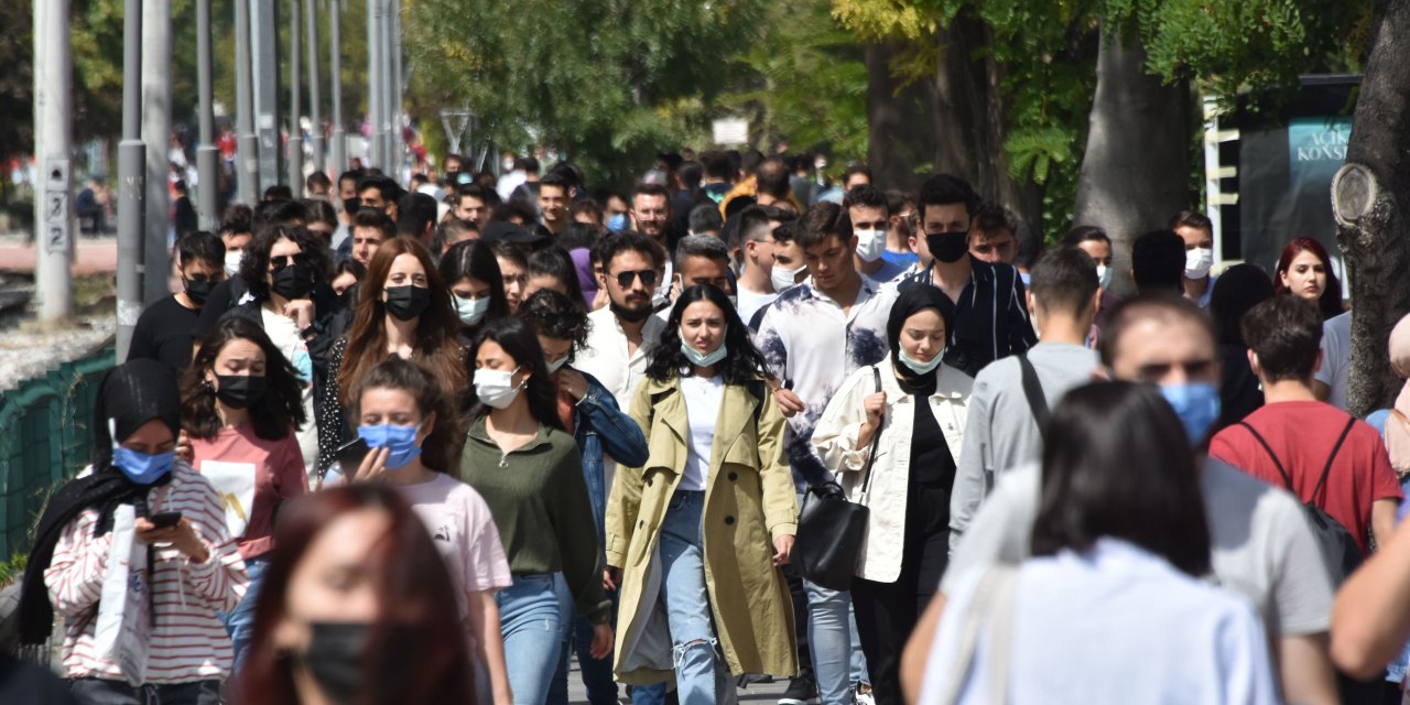 1,5 yıl aradan sonra kampüse dönen üniversitelilerde, yeniden kapanma endişesi