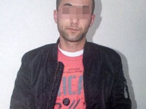 Tartıştığı Arkadaşını Bıçaklayarak Öldürdü