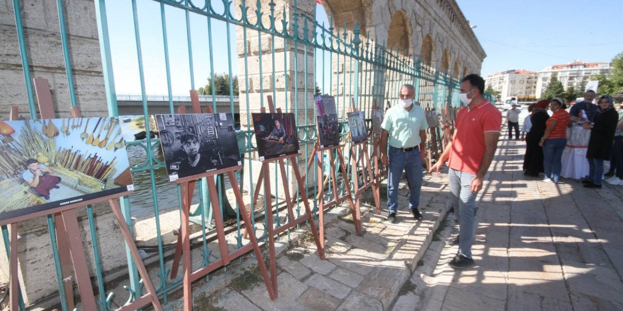 Beyşehir'de "Bakkal amca fotoğraf yarışması" ödül töreni ve sergi açılışı