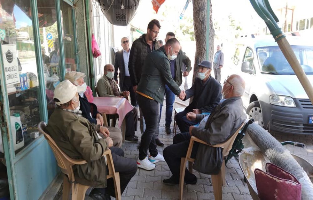 AK Parti Beyşehir İlçe Başkanı Recep Elkin, dış mahalle sakinleriyle buluştu.