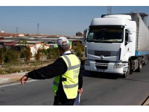 Trafik Zabıtaları Egzoz Pulu Denetimi Yapacak