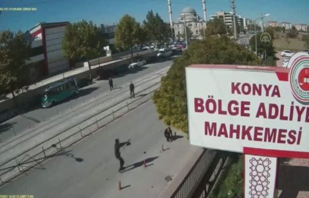 Avukatı tabancayla yaralayan zanlıların yakalanma anları güvenlik kamerasında