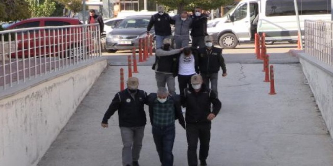 Konya'da çöp konteynerindeki patlamaya ilişkin yakalanan 3 zanlıdan 1'i tutuklandı