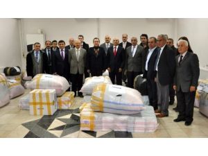 Atso’dan 750 Çocuğa Kıyafet Yardımı