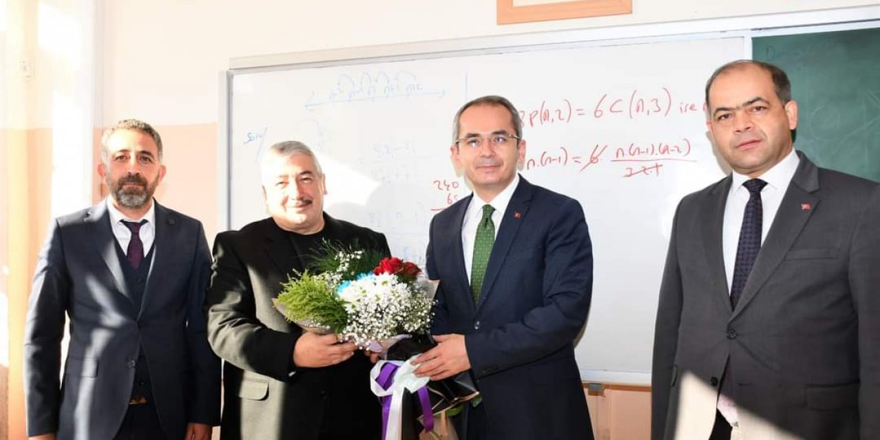 Seydişehir'de emekliye ayrılan öğretmene sürpriz uğurlama