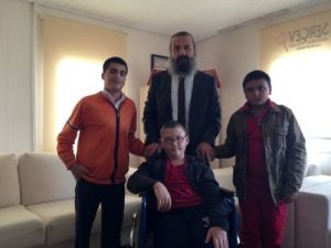 Serebral Palsili Hastası Çocuklar: Bize Acıyarak Bakmayın