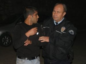 Kaza Yapan Alkollü Sürücü Arabayı Alkollü Arkadaşına Bırakıp Kaçtı