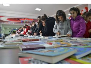 Deniz Kale’de Kitap Fuarı Açıldı