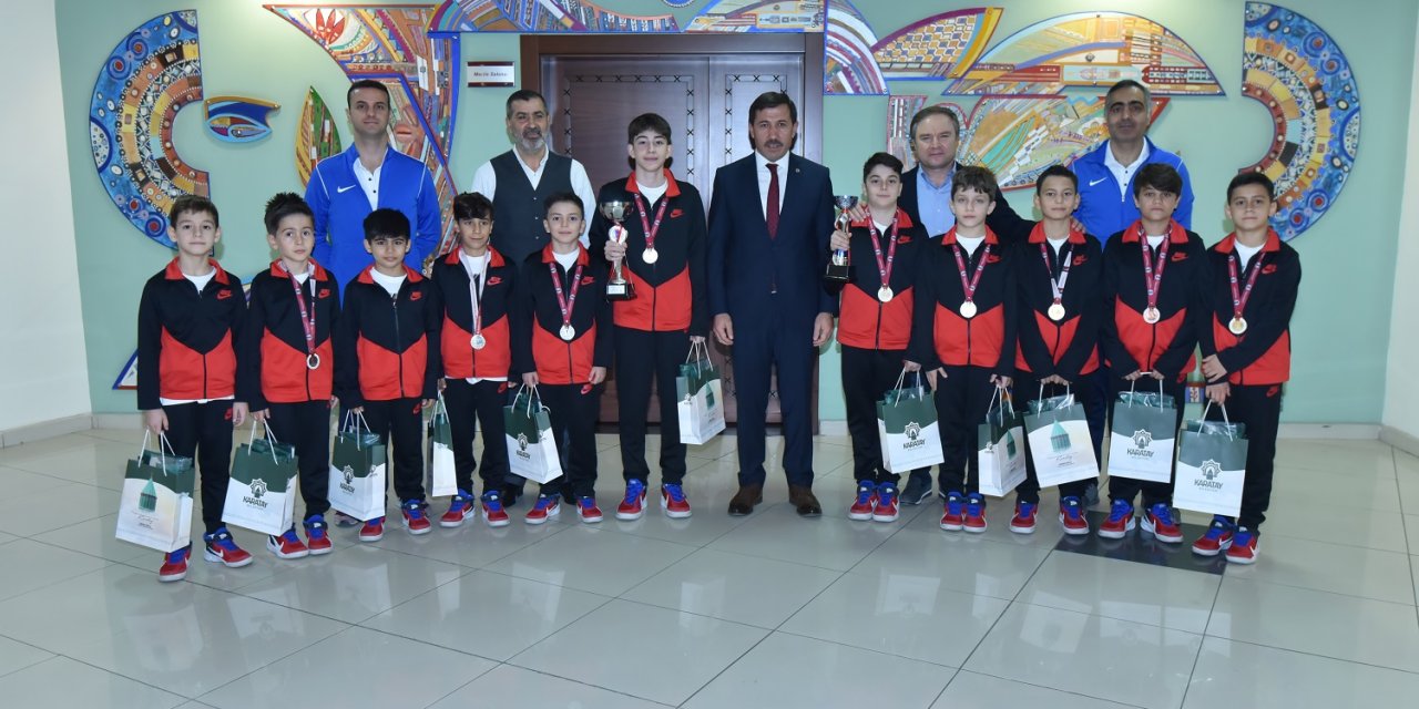 Karatay Belediye Başkanı Hasan Kılca, cimnastikçi sporcuları ağırladı