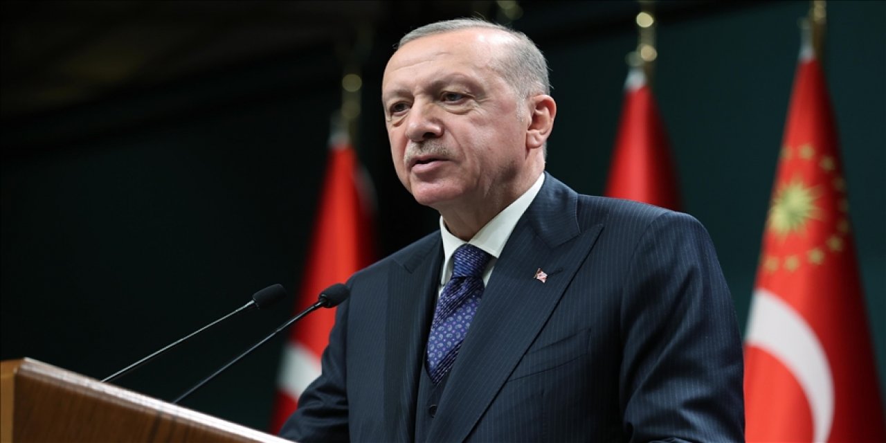 Cumhurbaşkanı Erdoğan: Çalışanlarımızı fiyat artışlarına karşı koruma politikamızı asgari ücrette de sürdüreceğiz