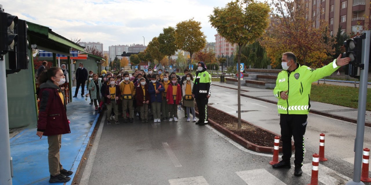 Trafik Parkı'nda eğitimler sürüyor