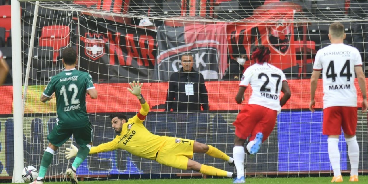 Konyaspor ilk penaltısını kullandı