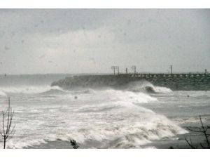 Trabzon’da Şiddetli Fırtına