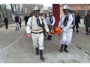 Tahlisiye Ekipleri, Maden Ocağındaki Yaralıyı Kurtarmak İçin Yarıştı