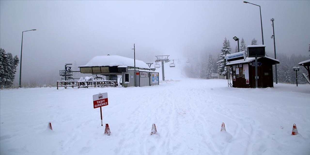 Ilgaz Kayak Merkezi'nde kar kalınlığı 20 santimetreye ulaştı