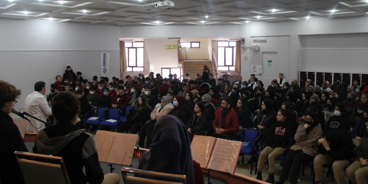 Özel Enderun'da Hz. Mevlana anıldı