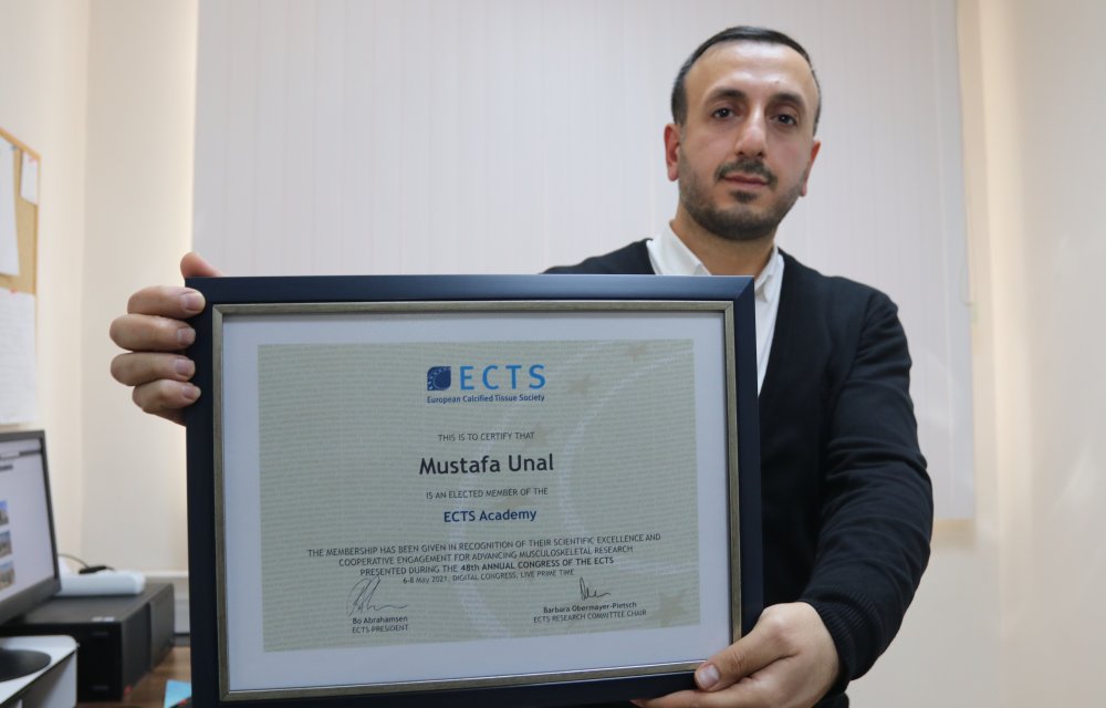 Karaman'da Türk akademisyen kemiğin sağlamlığını ölçebilecek tıbbi cihaz prototipi geliştirdi