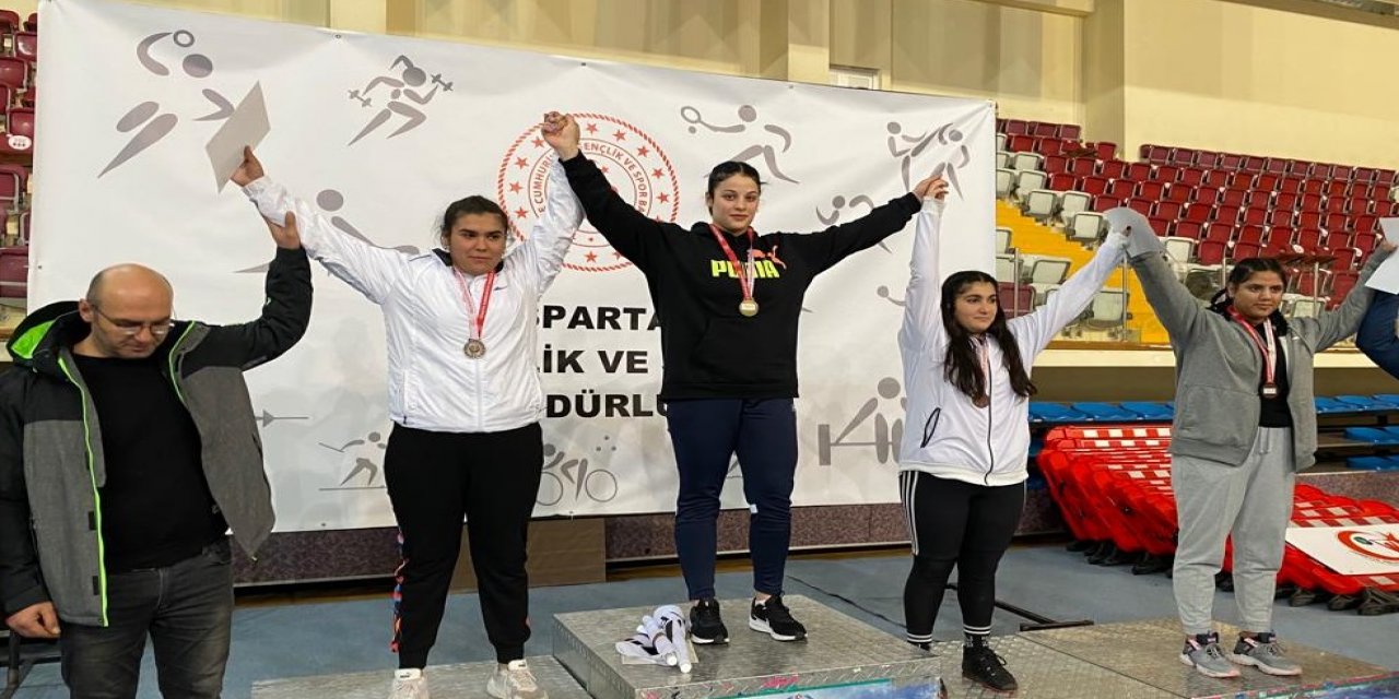 Hüma Okulları’nın iki sporcusu Türkiye Şampiyonu oldu