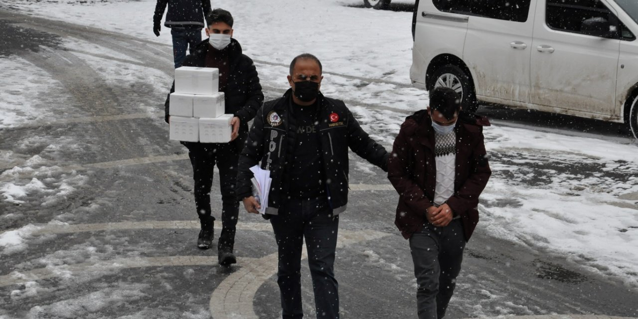 Akşehir’de uyuşturucu operasyonunda 4 şüpheli yakalandı