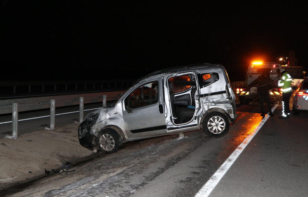 Karaman'da yola çıkan köpeğin yol açtığı kazada 1 kişi öldü, 3 kişi yaralandı