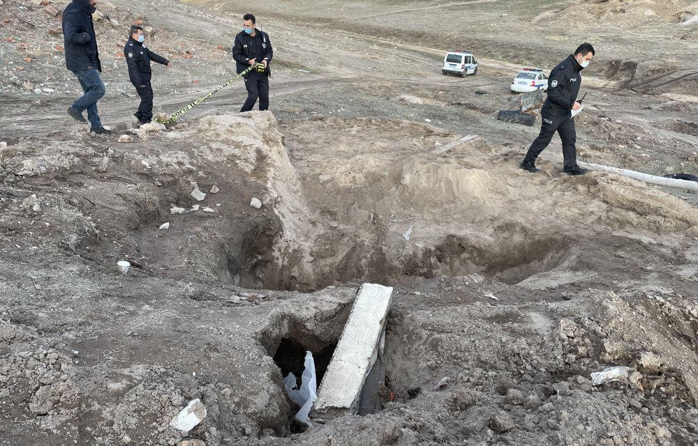 Aksaray'da define ararken göçük altında kalan kişi öldü