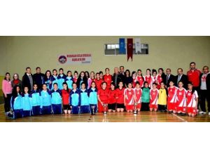Okullar Arası Bayanlar Hentbol İl Birinciliği Tamamlandı