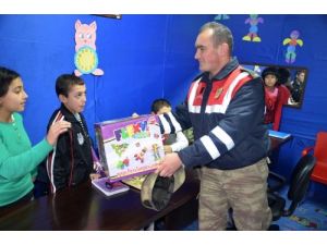 Jandarmadan Engellilere Jest