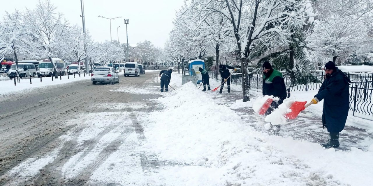 Karatay’da 24 saat kar mesaisi