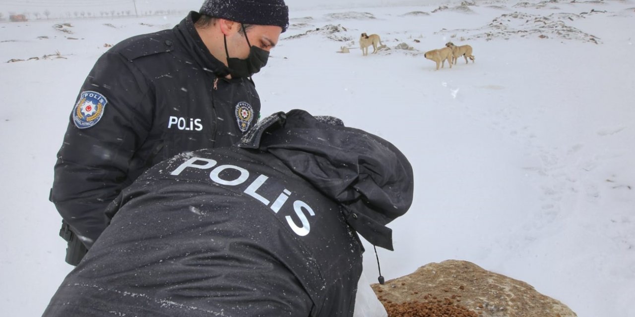 Konya polisinden örnek davranış