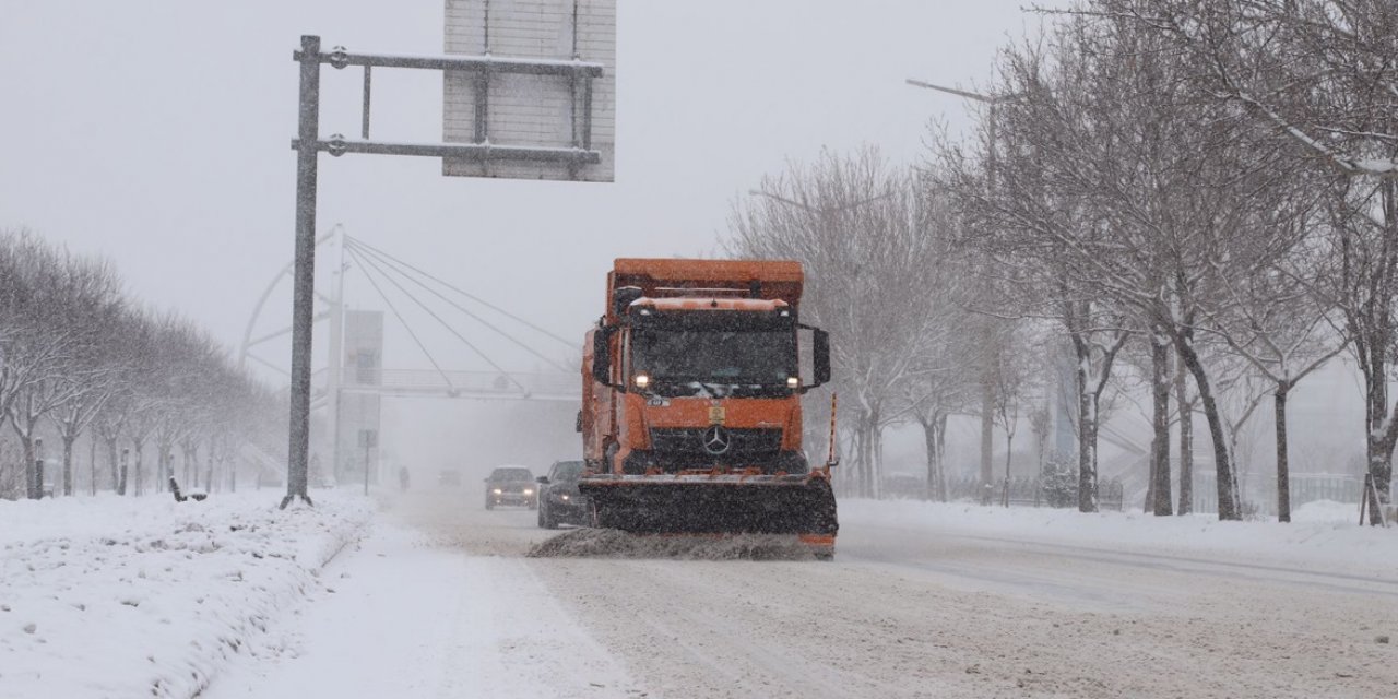 Büyükşehir 31 ilçede kar seferberliği ilan etti