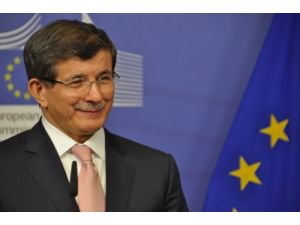 Davutoğlu: Vize Muafiyeti En Geç 3,5 Yıl İçinde Gelecek