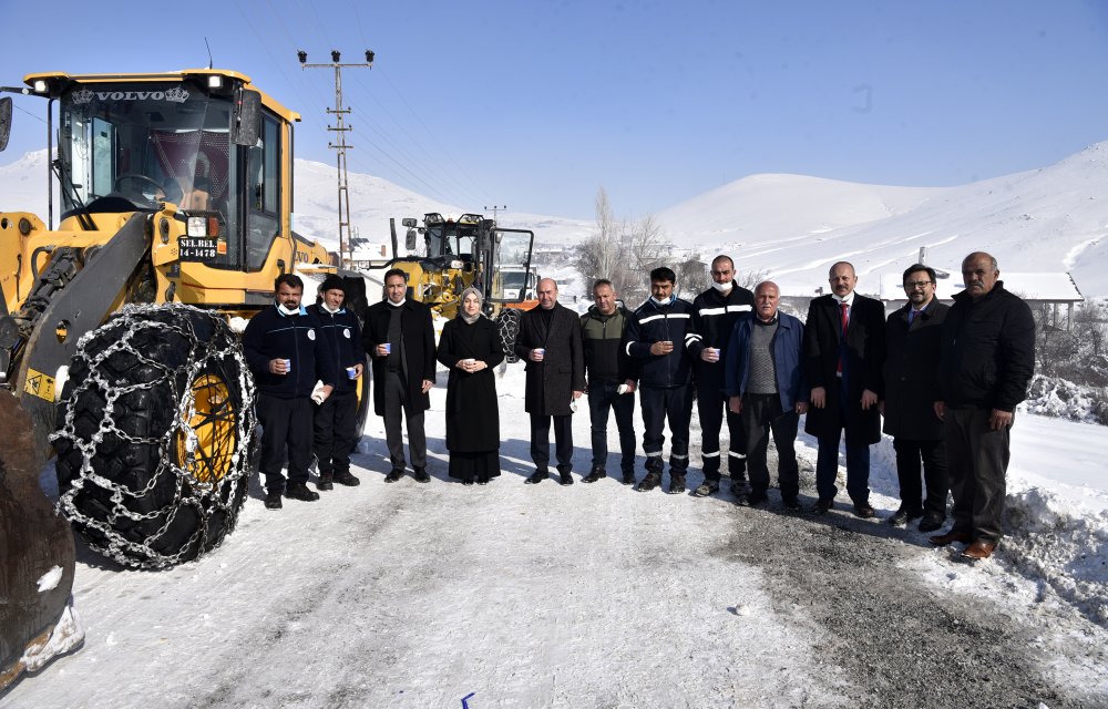 Usta ve Pekyatırmacı Tatköy Mahallesi’ni ziyaret etti