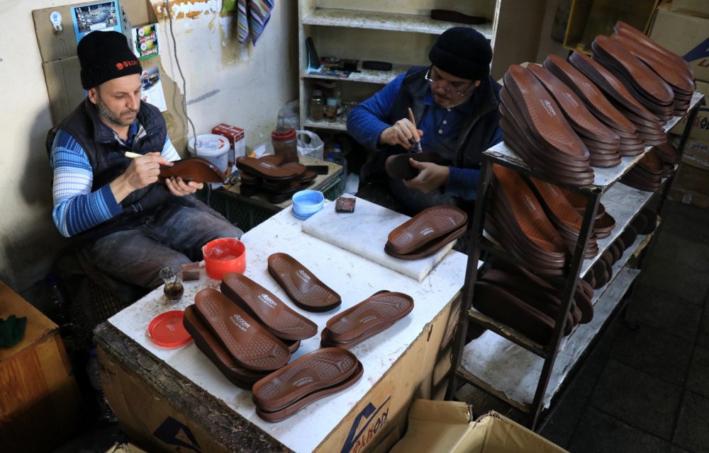 Konya Ayakkabı Sanayicileri Derneği Kurucu Başkanı Kemal Özarpa: "Ayakkabı üretimi artık moda ile şekilleniyor "