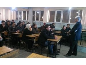 Uyuşturucu İle Mücadele Ve Güvenli İnternet Kullanımına Dikkat Çekildi