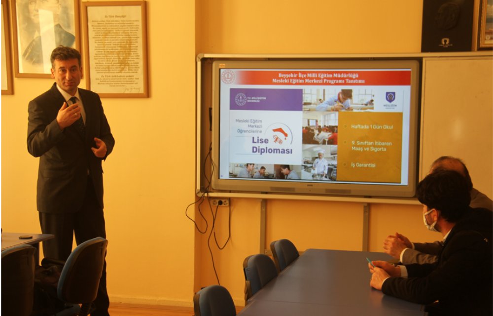 Beyşehir'de mesleki eğitim bilgilendirme toplantısı düzenlendi